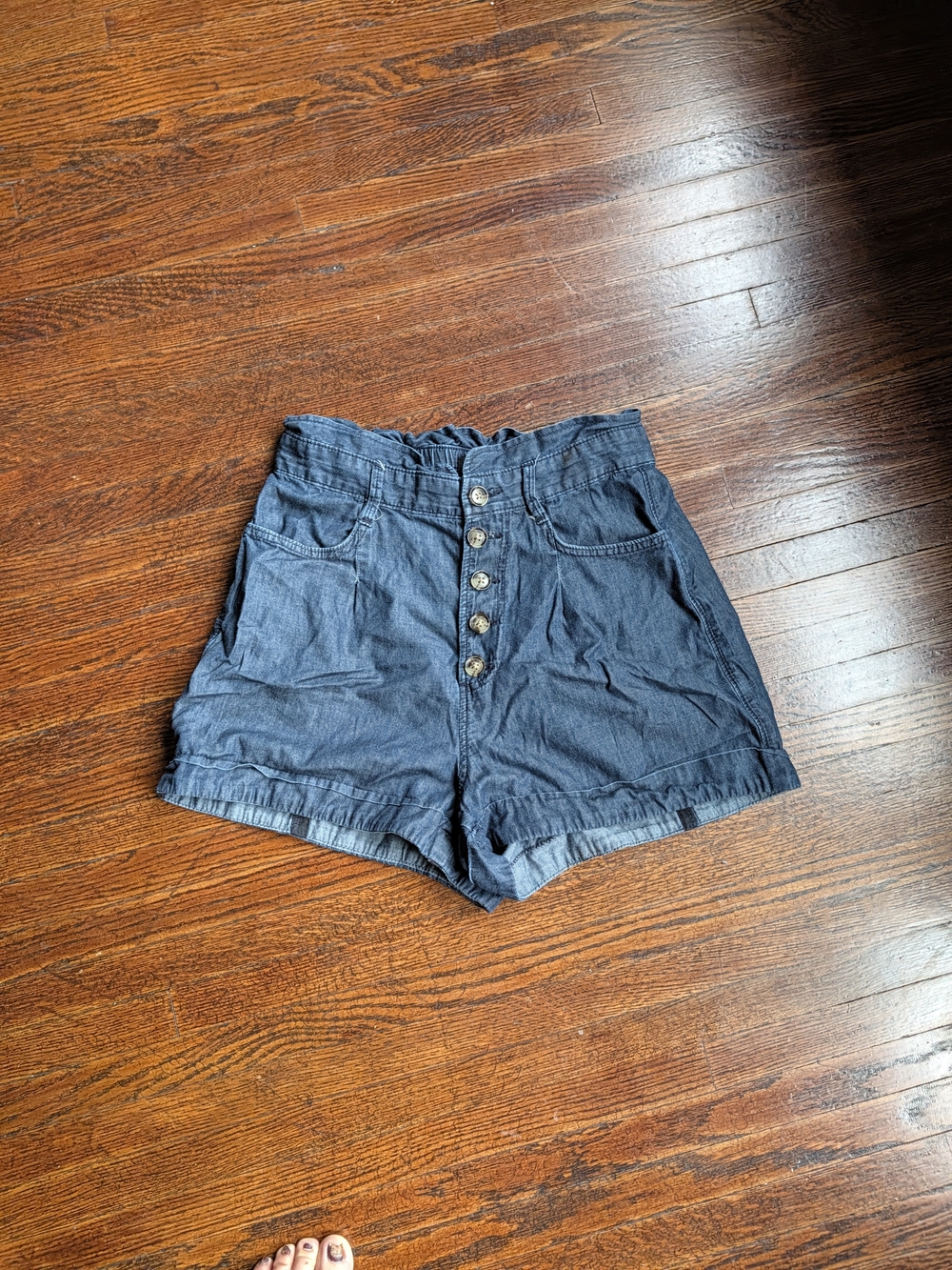Express Shortie Extreme High-rise Button-Front Shorts in Blue Size S/P Casual